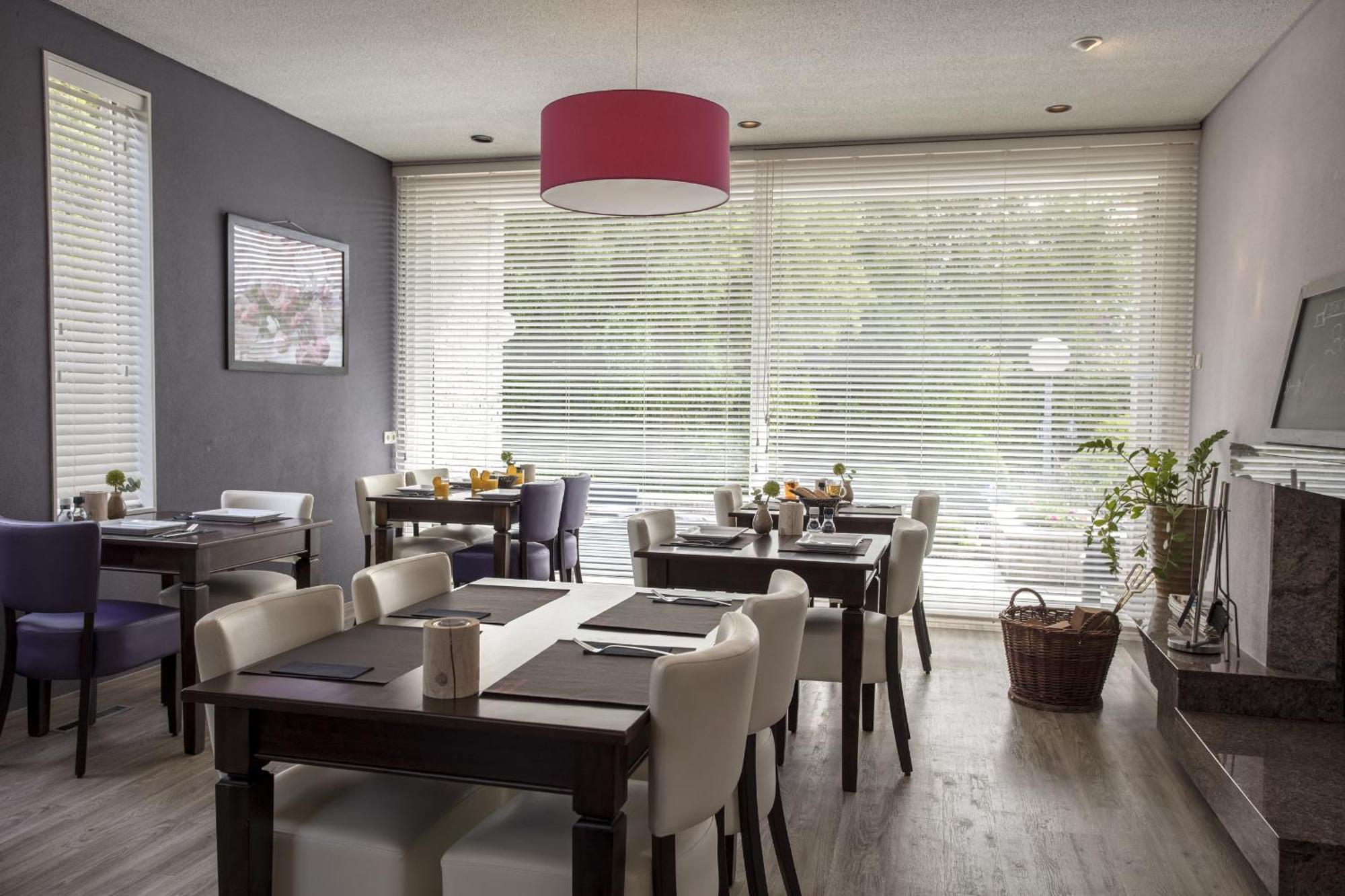 Lodgehotel De Lelie 마쿰 외부 사진