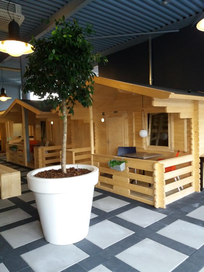 Lodgehotel De Lelie 마쿰 외부 사진